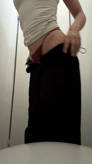 es ist soo warm hättest du was dagegen wenn ich das ausziehe ?😌'