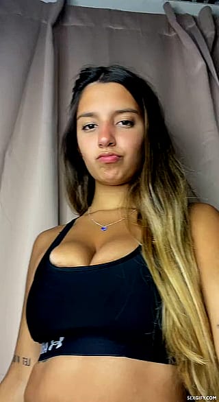 is 18 too young for u or you'd still date me?