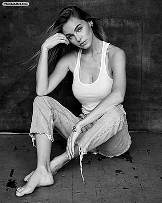 Elizabeth Turner Elizabeth Turner