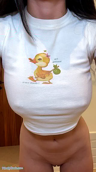 Unwrap Me: A Duck's Guide to Giving