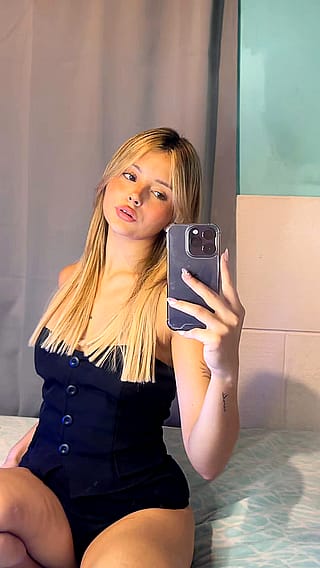 Your dream in human form F18'